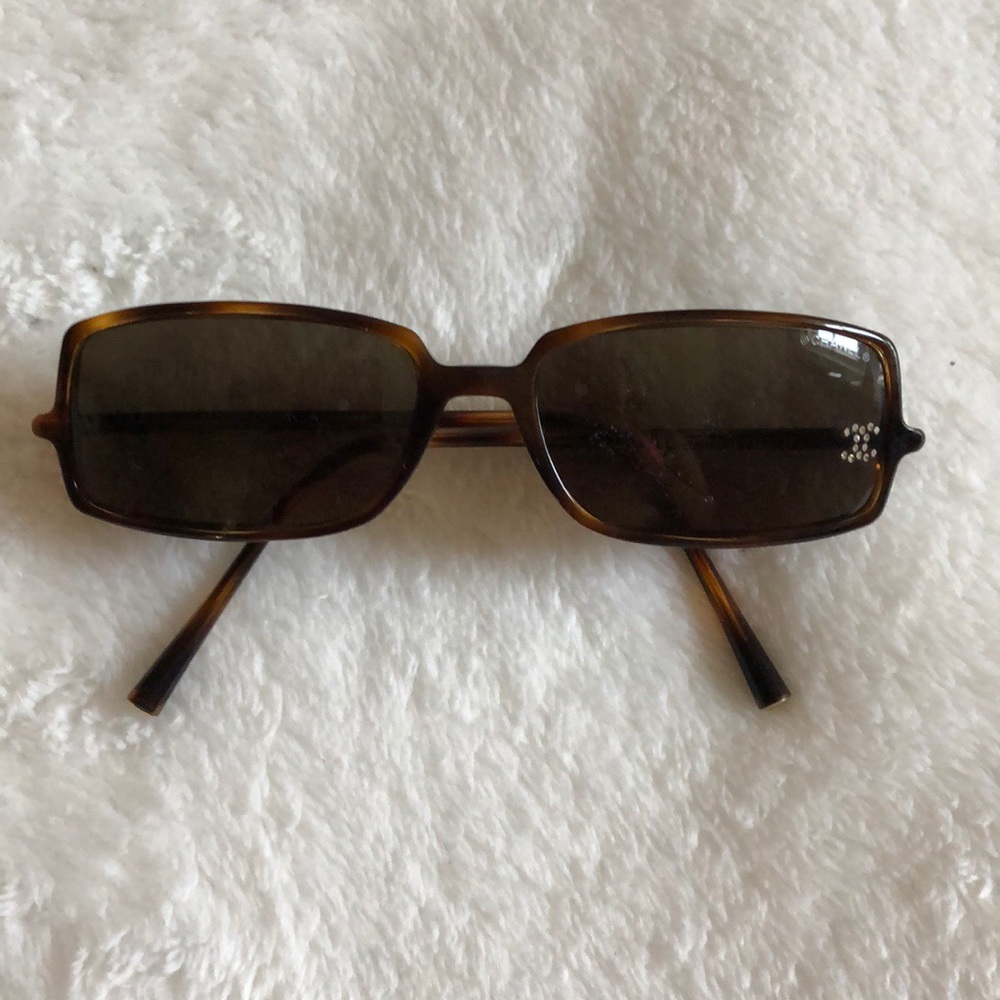 Vintage channel glasses